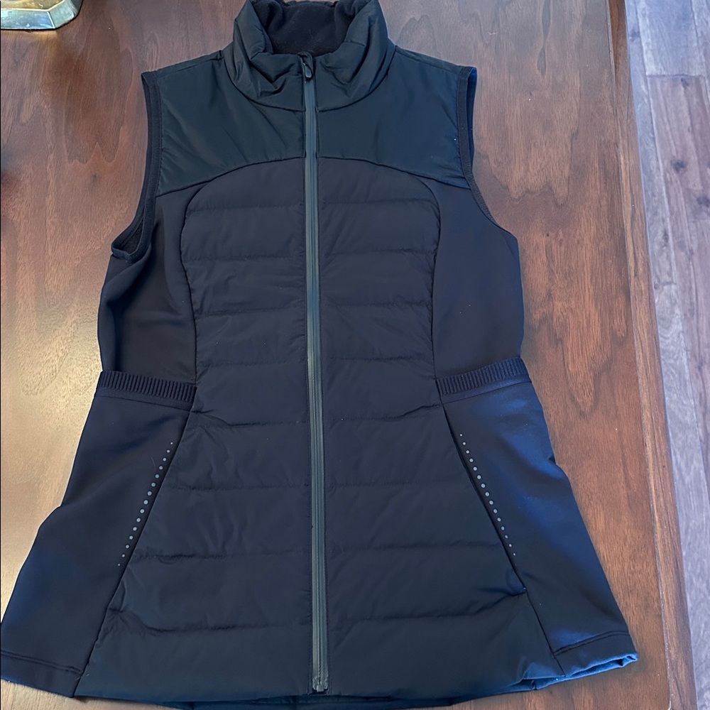 NWOT Lululemon Down for it All vest black 6